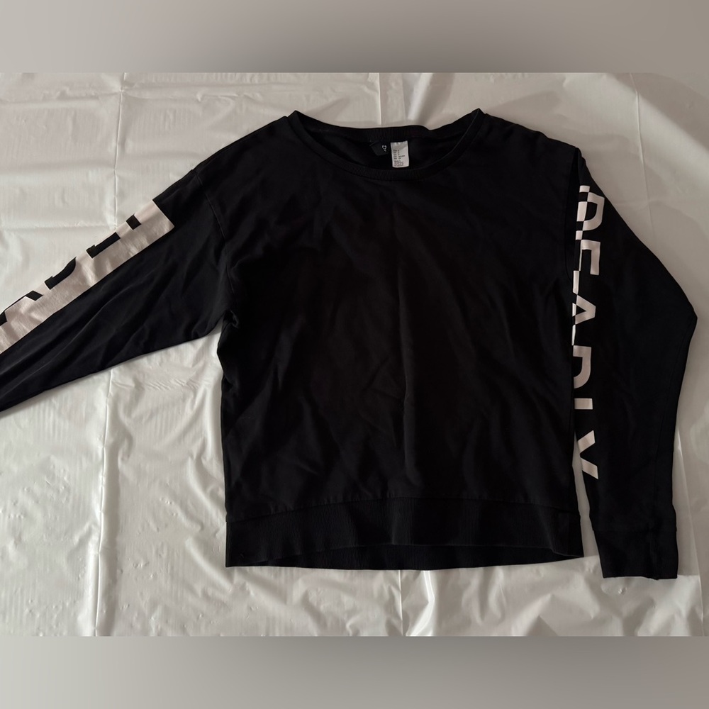 Black Long Sleeve Graphic Top